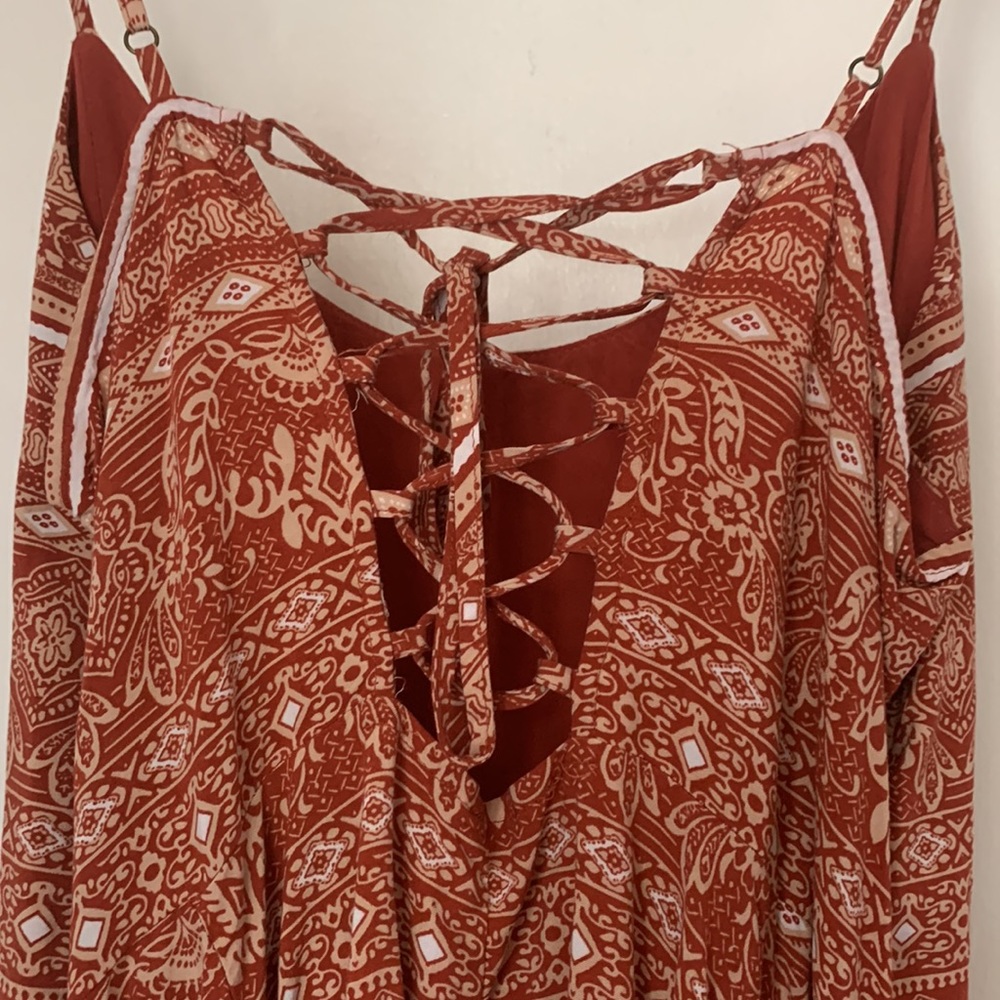 Patterned Dress - Picture 4 of 4